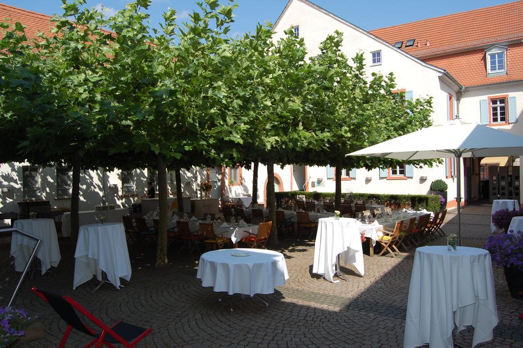 Landhotel Zum Schwanen Mit Restaurant Mona Liza Osthofen Buitenkant foto