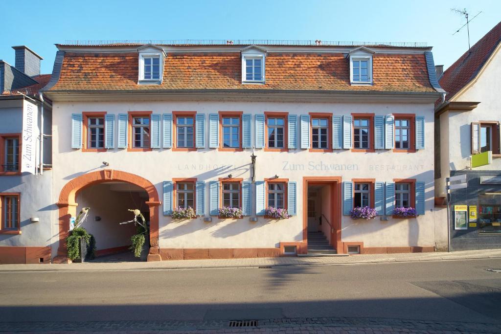 Landhotel Zum Schwanen Mit Restaurant Mona Liza Osthofen Buitenkant foto