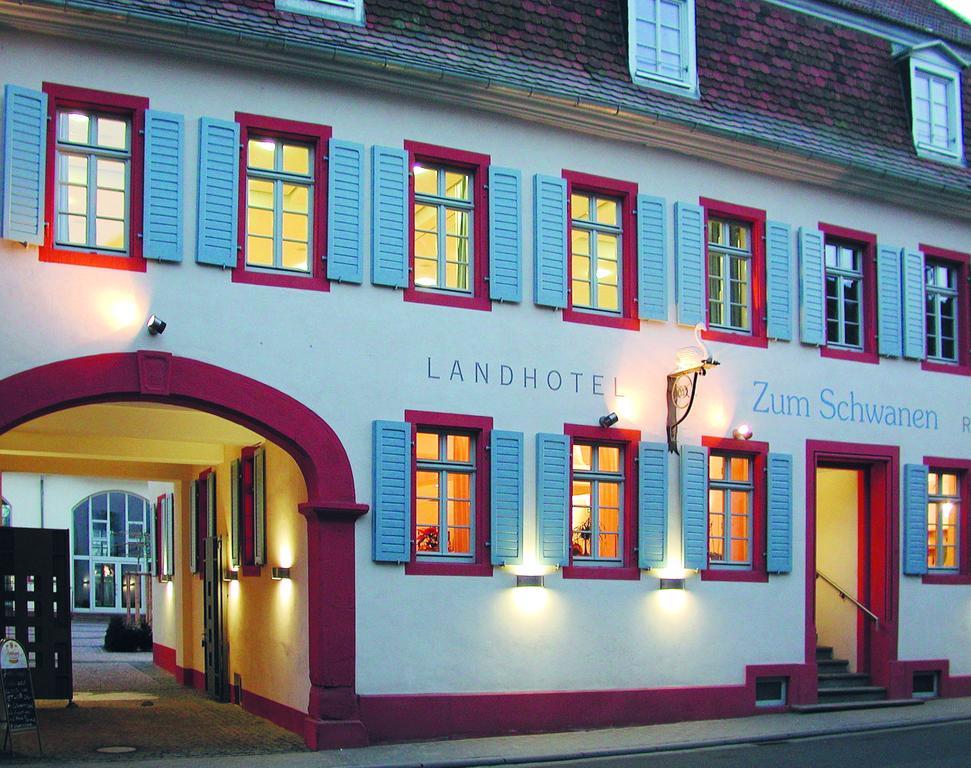 Landhotel Zum Schwanen Mit Restaurant Mona Liza Osthofen Buitenkant foto